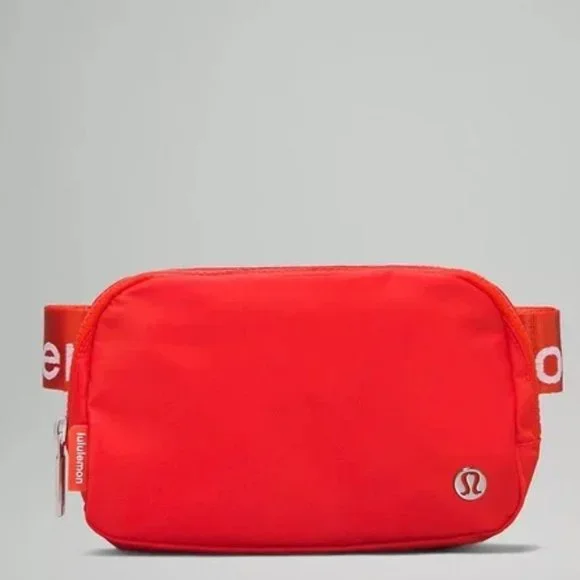Lululemon Everywhere Belt Bag in Solar Orange / White 1L - Picture 1 of 5